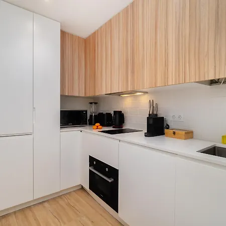 Whome Cozy In The Heart Of Bica Apartmán Lisboa